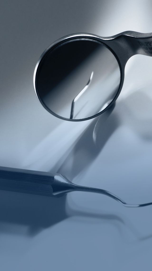 Do You Really Need Dentures, or Can We Save Your Smile with Implants and Ceramic Crowns?