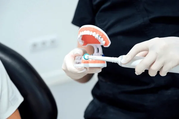 What Are the Types of Dentures?